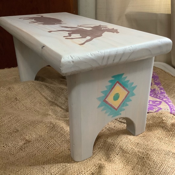 ⭐️HP Southwest Themed Wood Step Stool - Picture 4 of 14